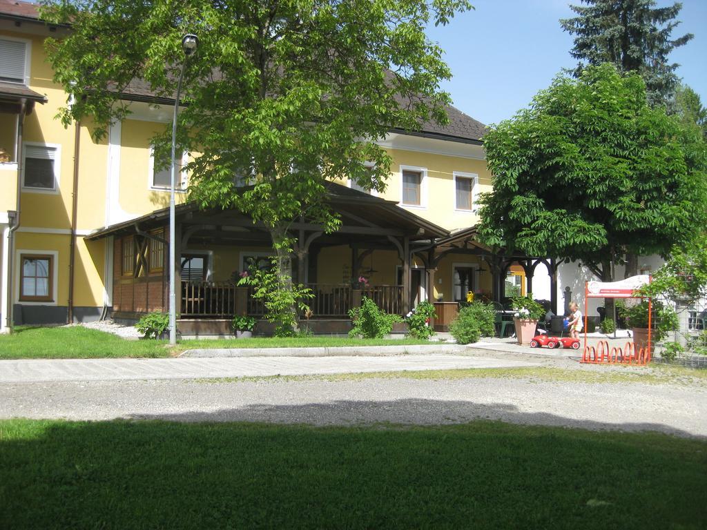 Gasthof Muhr Wirt Z'Bierbaum Hotel Gampern Exterior photo
